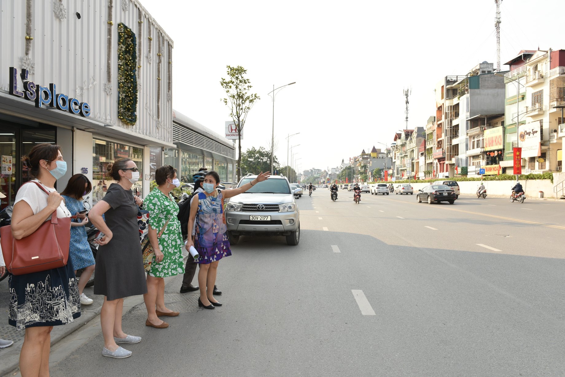 ceramic mosaic mural marks 25th anniversary of vietnam us diplomatic ties
