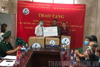 HCM City gifts USD 25,653 to Champasak Friendship Primary School