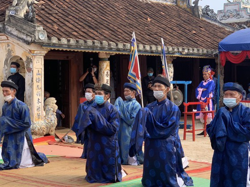 Feast and Commemoration Festival for Hoang Sa Soldiers Holds in Ly Son Island