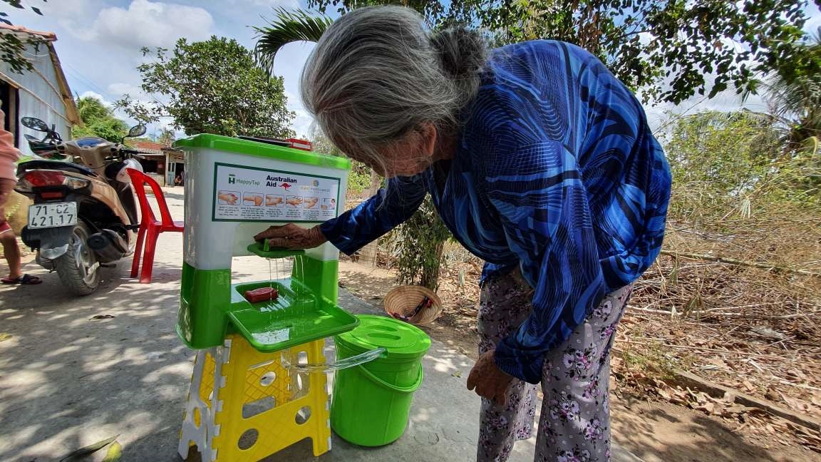 water filtration kiosk ensures quality water for 6000 households in ben tre