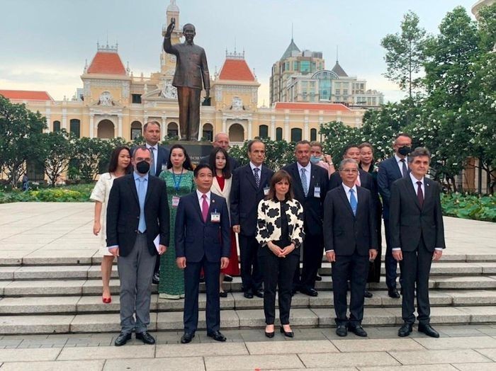 A Brief Look at Greek President's Eventful Visit to  Vietnam