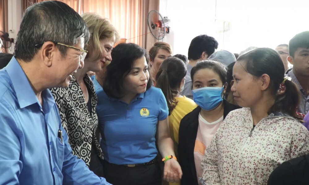 nz embassy opens zero dong supermarket to help covid 19 affected workers