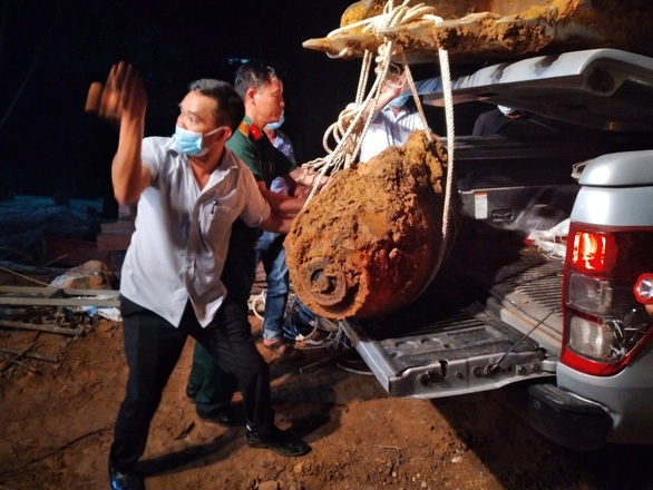 350-kg wartime bomb found near North-South rail line through Quang Binh