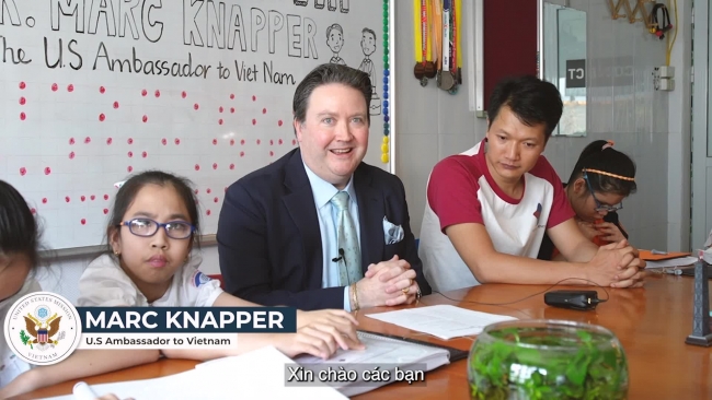 US Ambassador to Vietnam Celebrates International Childrens Day