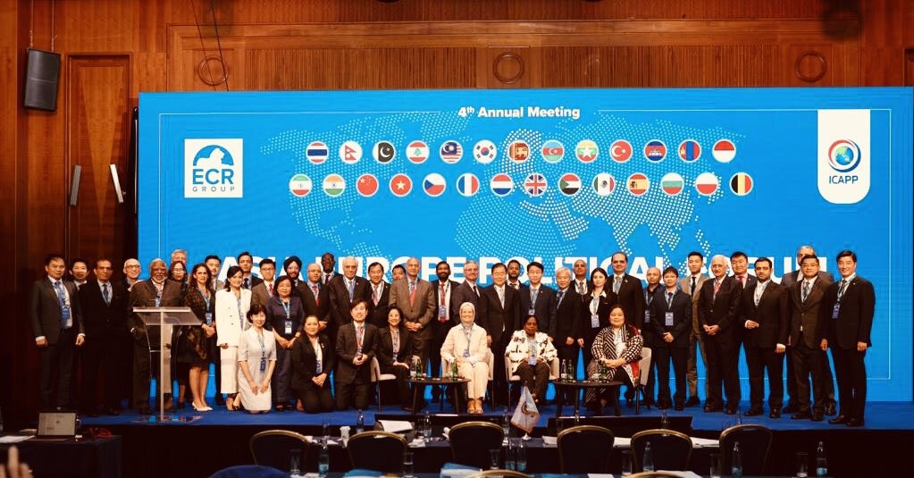 50 participants from 15 Asian countries at the 4th “Asia-Europe Political Forum” in Prague.