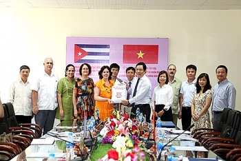 covid 19 5000 tonnes of rice as vietnams gift delivered to cuba