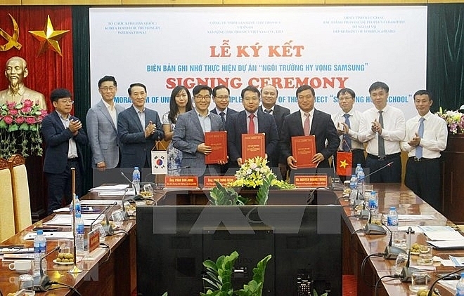 samsung hope school for poor students building in bac giang