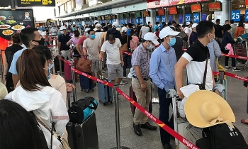 vietnam covid 19 updates july 28 foreigners illegally entering hanoi arrested