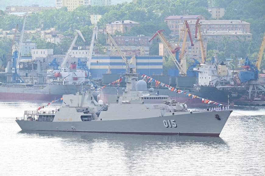 Photos: Vietnamese warships join fleet review in Russia