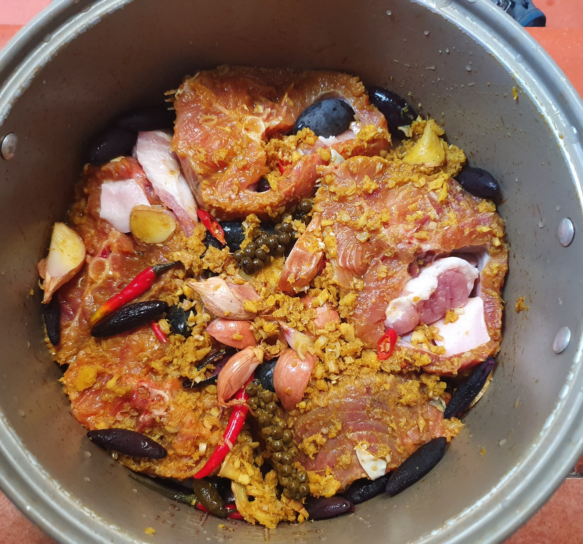 How to Braise Fish with A Rice Cooker, Vietnamese style