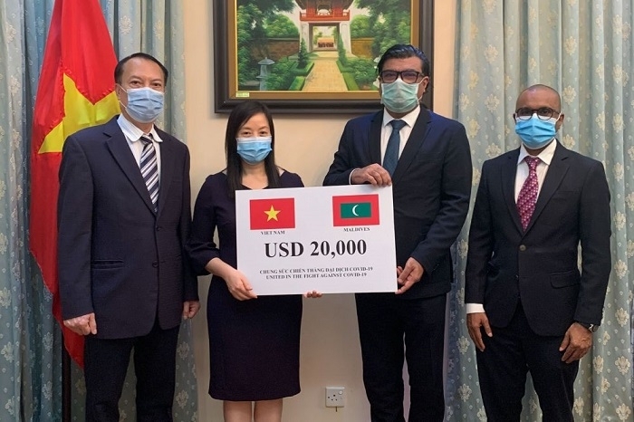 Vietnam's embassy hands over aid as maldives' covid 19 cases cross 8,000 mark