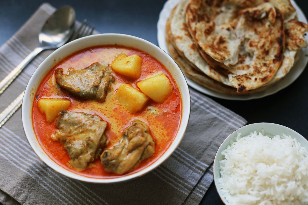 What to eat in Cambodia? 14 Most Popular Cambodian Dishes