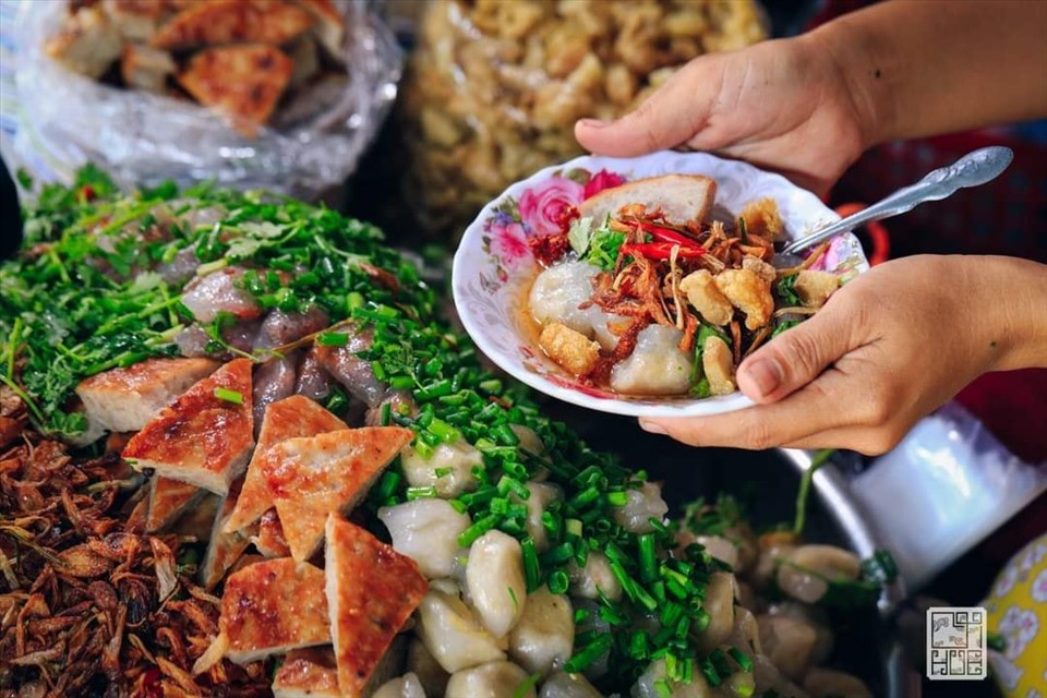 Yummy Must-try Dishes in the Ancient Capital of Vietnam