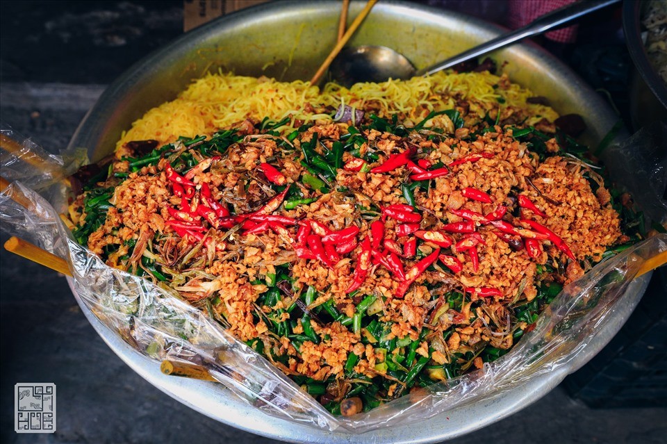 Yummy Must-try Dishes in the Ancient Capital of Vietnam