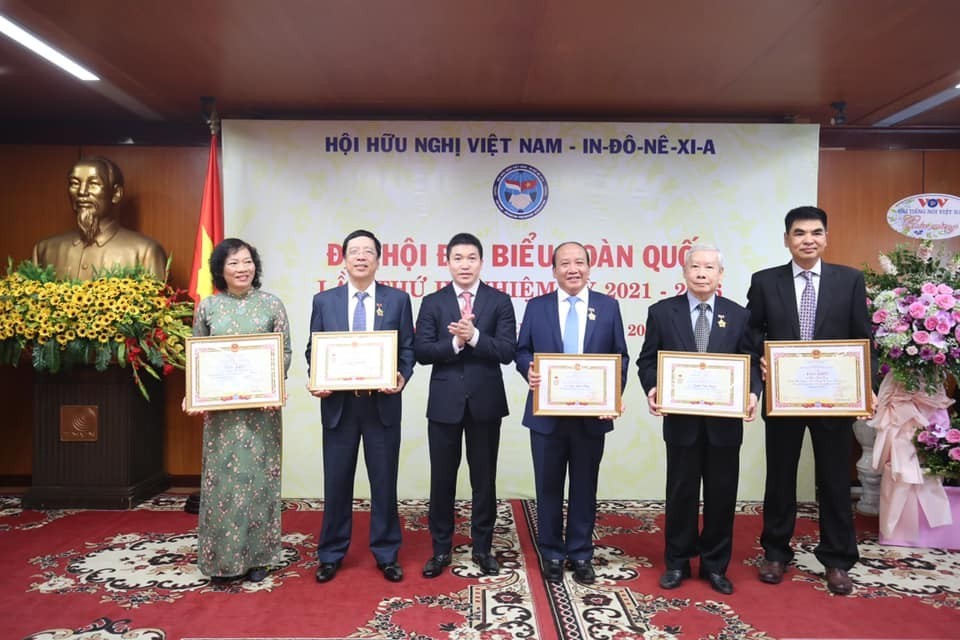 Friendship Association Sets to Tighten Vietnam- Indonesia ties