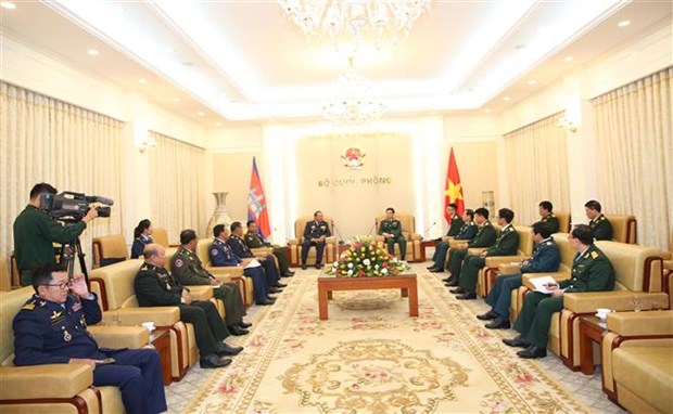 cambodian air force commander welcomed in hanoi