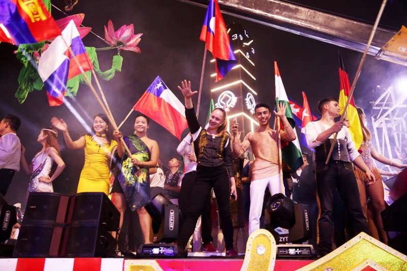 first international circus festival underways in ha long city