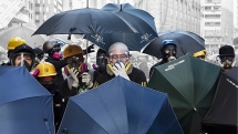 hong kong leader about 100 campus protesters must surrender