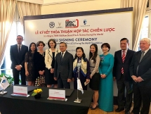 Facing the World, Vietnam's company join hands in helping children with facial disfigurements