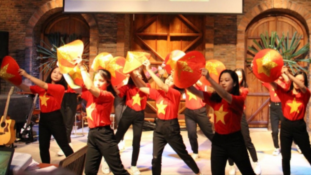 300 vietnamese, laotian, and cambodian students boosts ties in cultural exchange