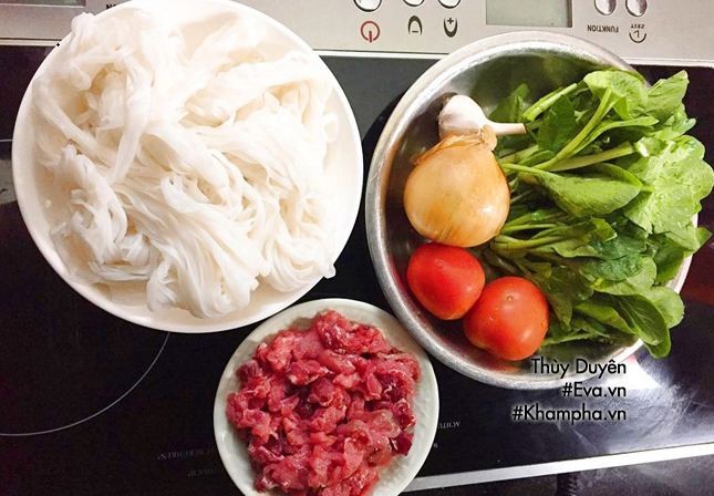 Stir-fried Pho, A Dish Born for Hanoi's Winter Afternoon