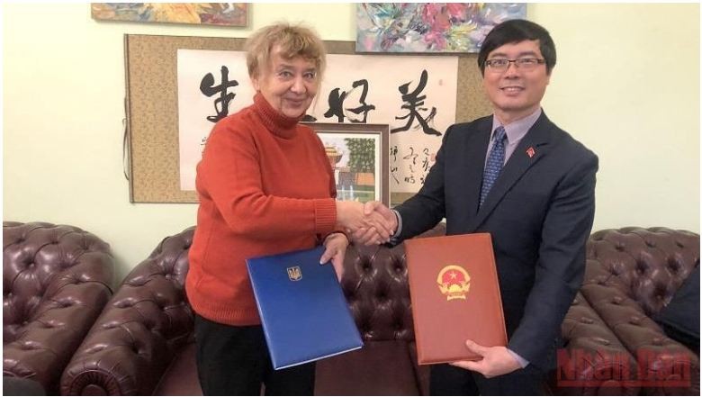 Embassy of Vietnam Plants Bamboo in Ukraine
