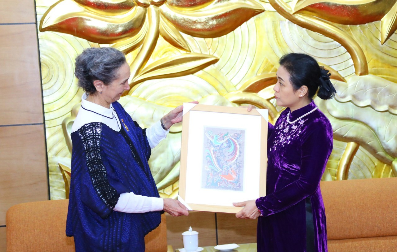 Sarah Valdez Bolano - Friendly Mexican Ambassador in Vietnamese's Eyes