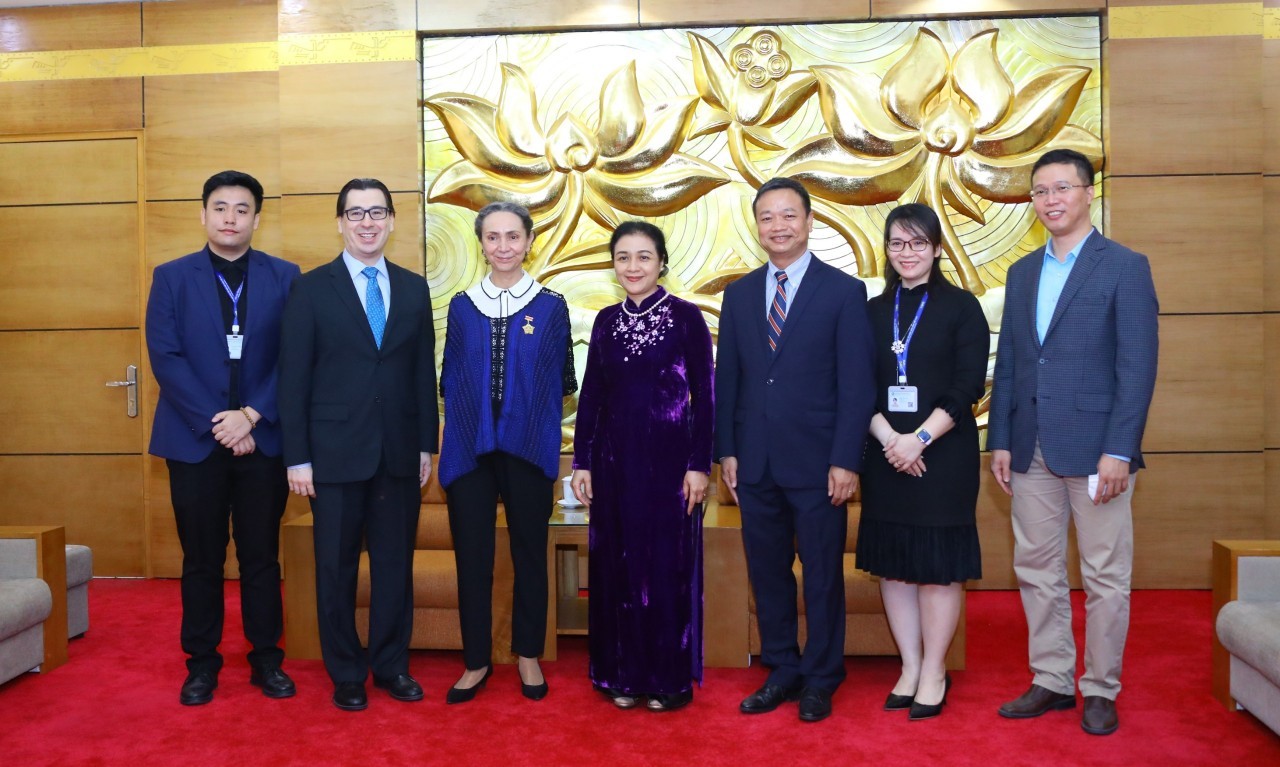 Sarah Valdez Bolano - Friendly Mexican Ambassador in Vietnamese's Eyes