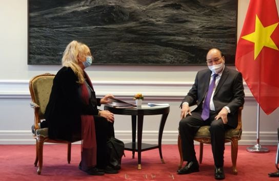 President Hails Contributions of Vietnam's Honorary Consul in Turin, Italy