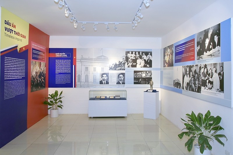 Photos, Documents On Vietnam – Russia Ties On Display In Hanoi