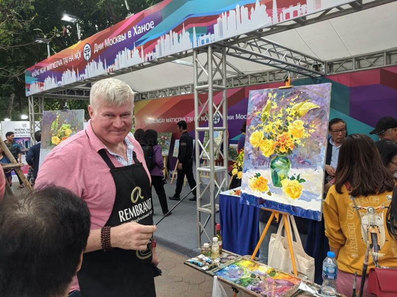 moscow days in hanoi draws huge attention