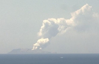 At least 5 dead, several injured and missing in New Zealand's White Island volcano eruption