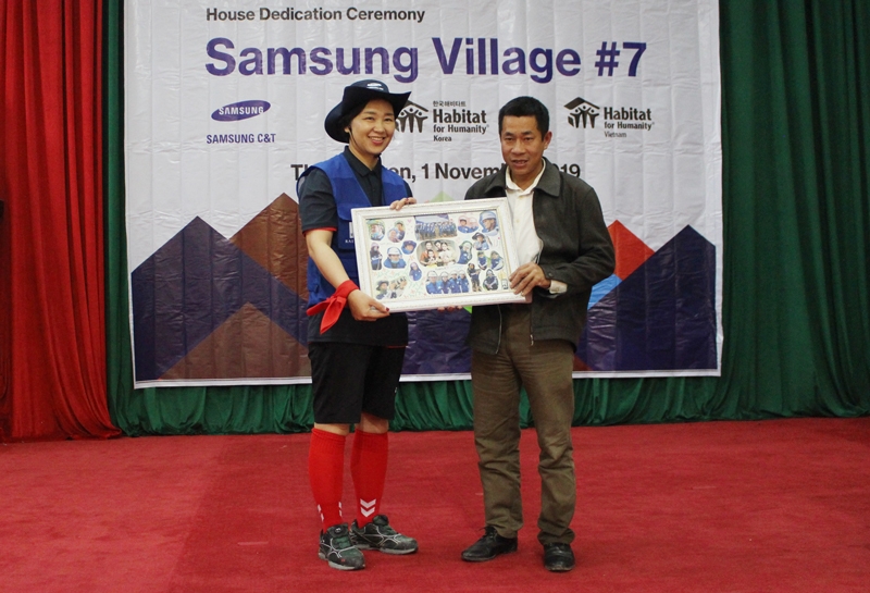 Habitat Vietnam, Samsung build houses to improve 3,000 people’s living conditions