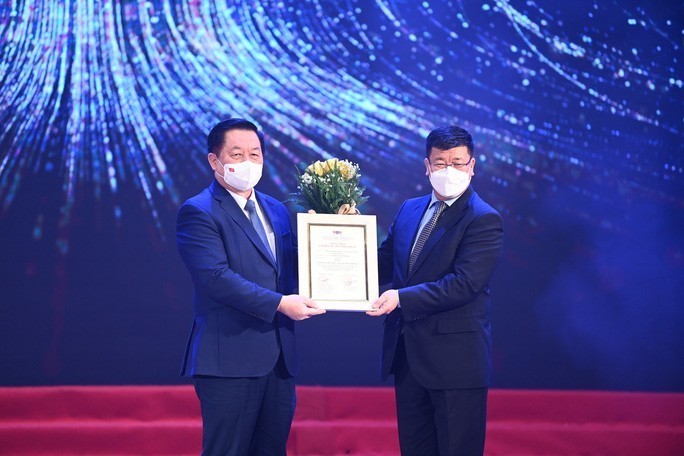 mongolian wins special prize in vietnams song composing contest