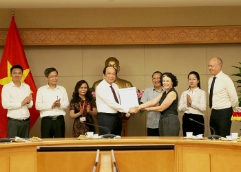 australian deputy ambassador vietnamese people are kind hearted hardworking and optimistic