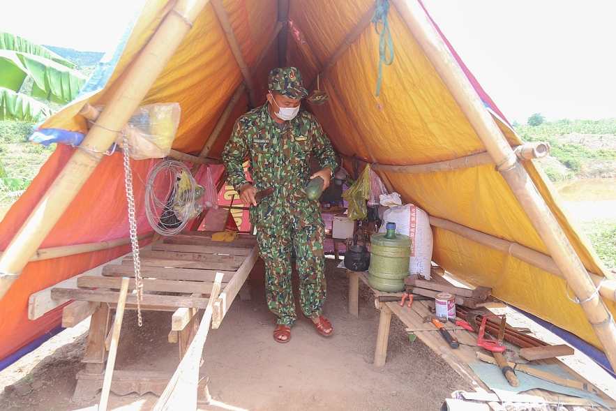 5228 chot bien phong kiem soat dich viet lao05 1597655185