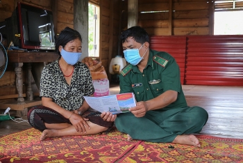 life at the covid 19 checkpoint by vietnam laos border in photos