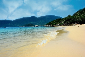 cham islands irresistible beauty through the lens of a greek traveller