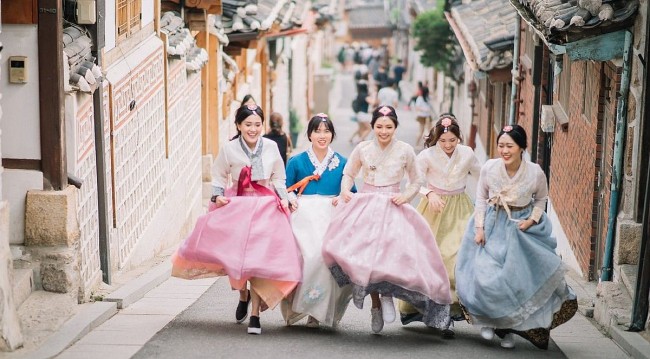 Time Travel at Famous Hundreds-Year-Old Architecture in Korea's Capital