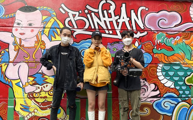 Hai Phong Artists Raise Holiday Spirit with Colorful Fresco Alley