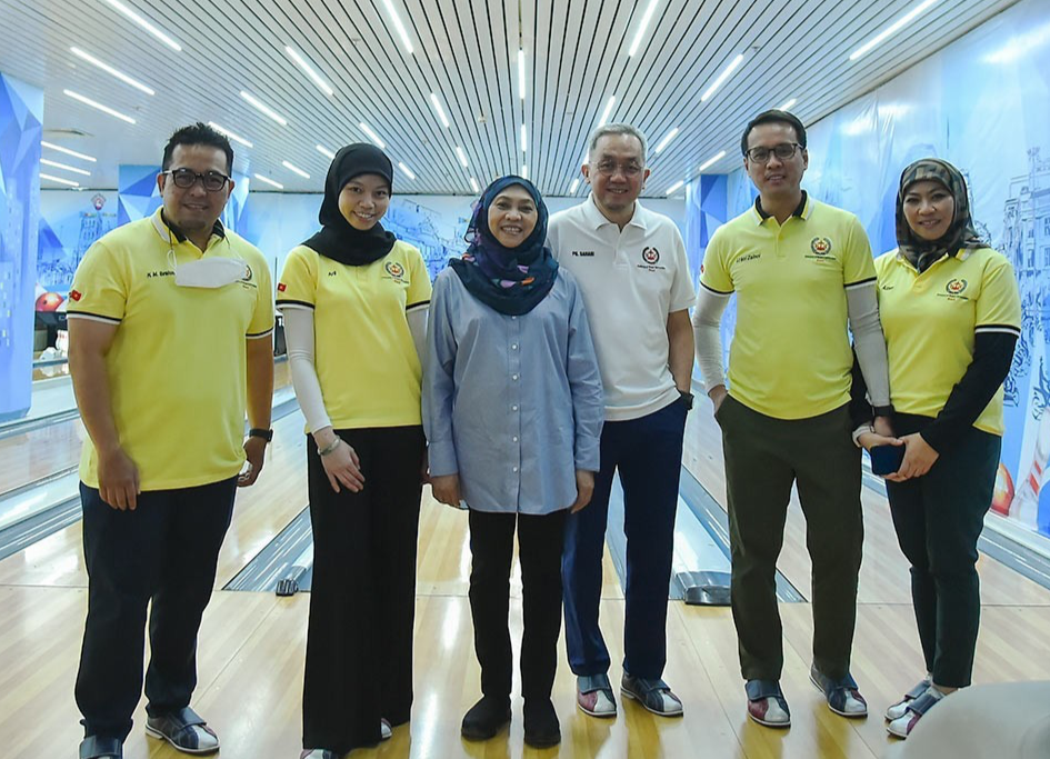 Friendly Bowling tournament of ASEAN Embassies in Hanoi Friendly Bowling tournament of ASEAN Embassies in Hanoi