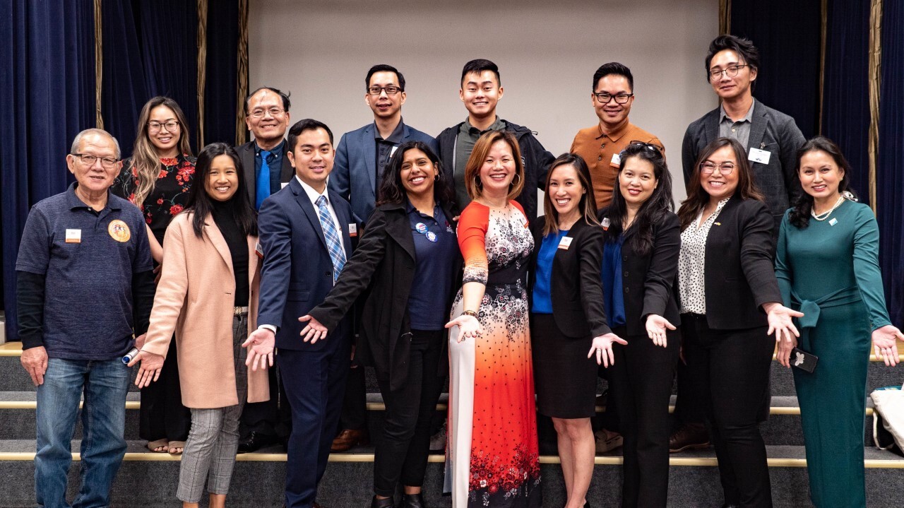 Vietnamese community leaders at a town hall meeting in Westminster about the 2020 census. Photo: Los Angeles Times