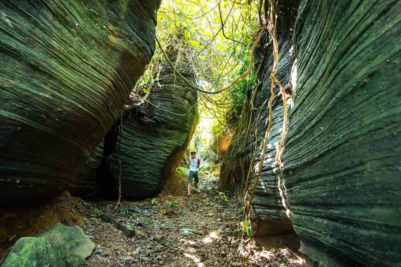 Where to Visit in Quang Nam: Doi Cave Tien An - A Time Travel Beauty