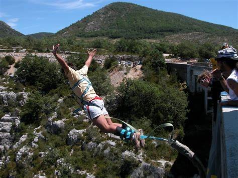 Top 10 Most Extreme Bungee Jumping Spots