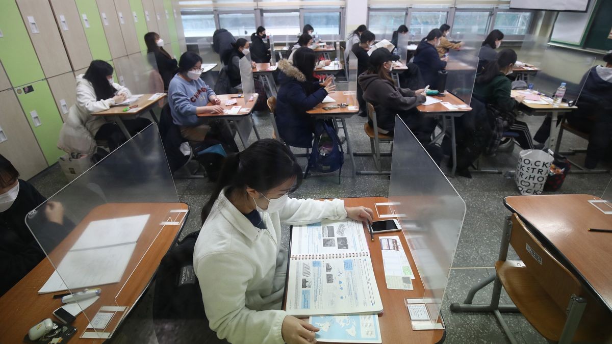 Can You Pass This Vietnamese Exam?
