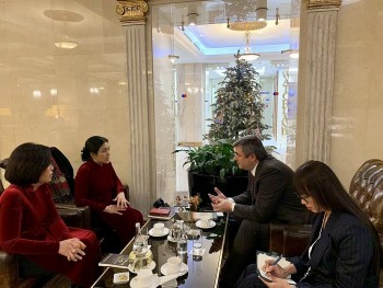 VUFO President Works with St. Petersburg Official to Boost People-to-people Exchange