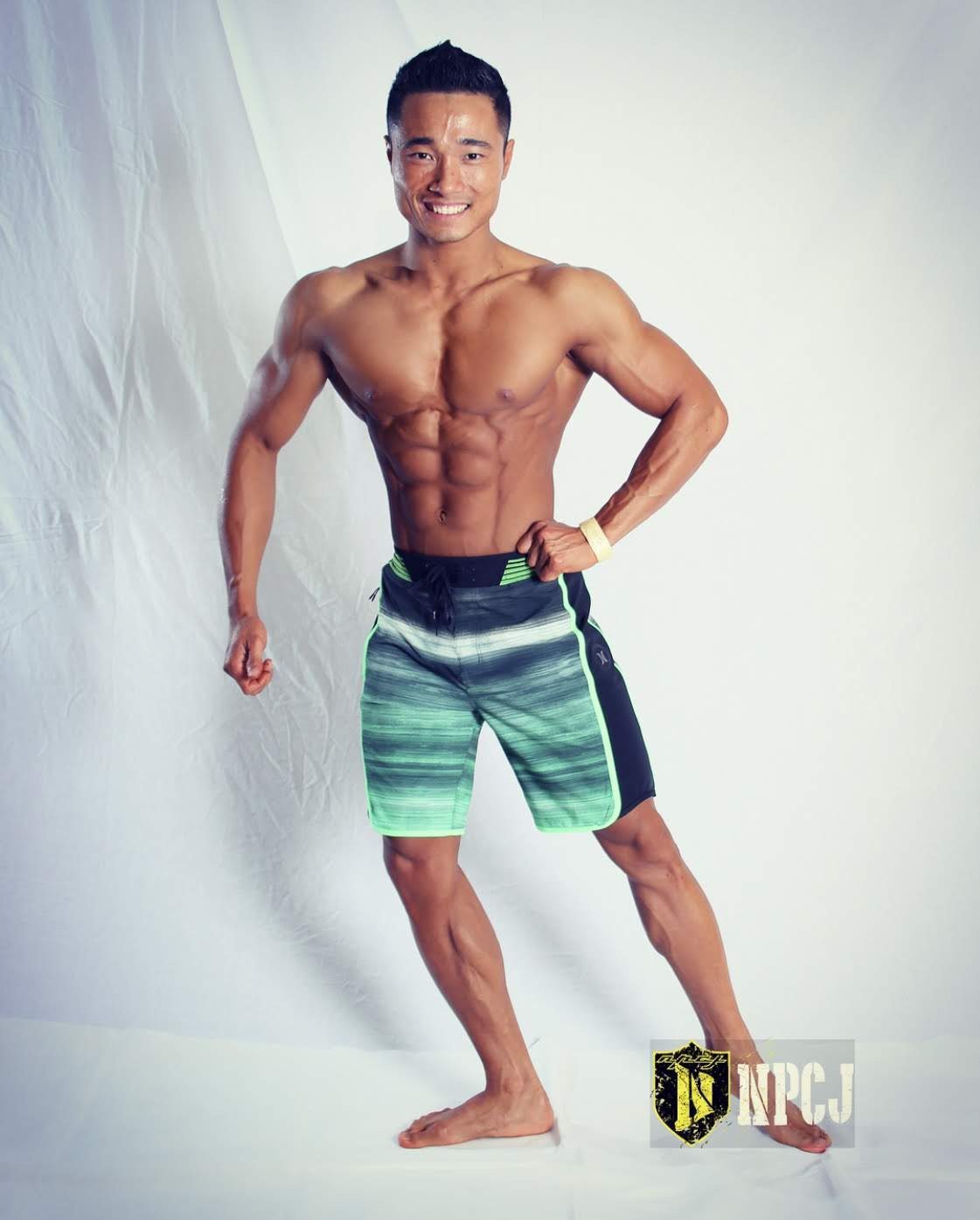 Vietnamese College Dropout Turned Pro Bodybuilder in Japan