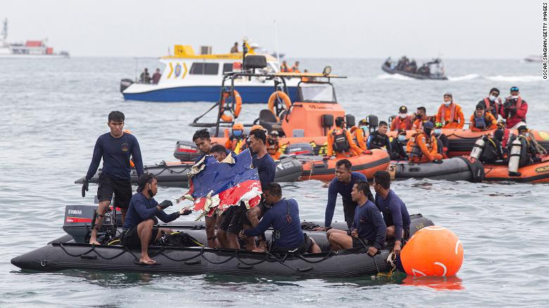 Vietnamese aviation willing to aid Indonesia following plane crash tragedy