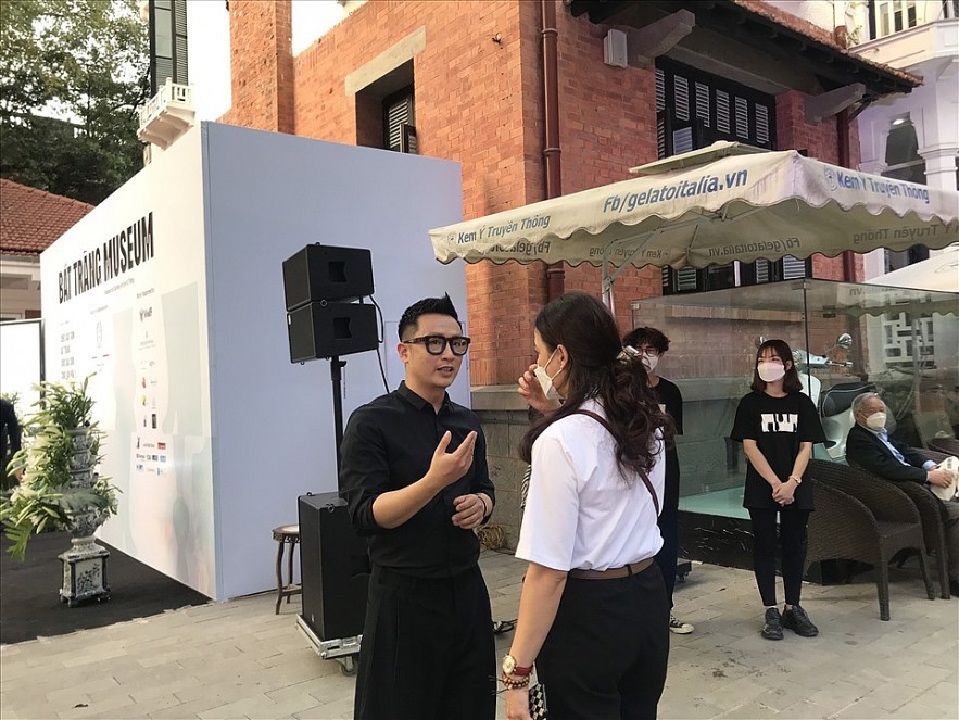 Vu Khanh Tung, Director of the museum and the son of artisan Vu Thang, said apart from the 12 ceramic boots, his father created thousands of other works during his 50-year career.