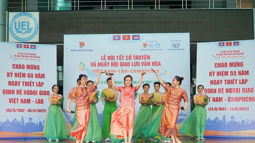 3,000 Vietnamese, Lao, Cambodian Students in HCM City Celebrate Traditional Festivals